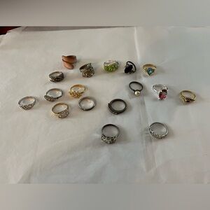 Lot of Elegant Costume Silver and Gold Women's (17) Rings